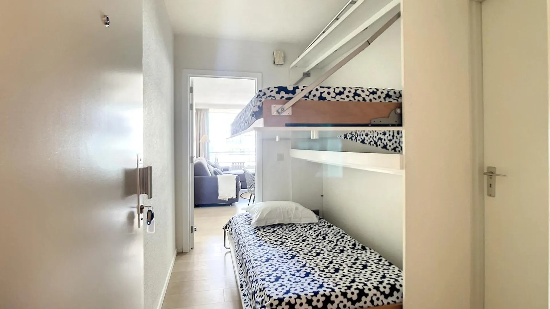 Oostende Studio Royal Ascot Q7 Met Terras En Zeezicht Op Toplocatie Apartament